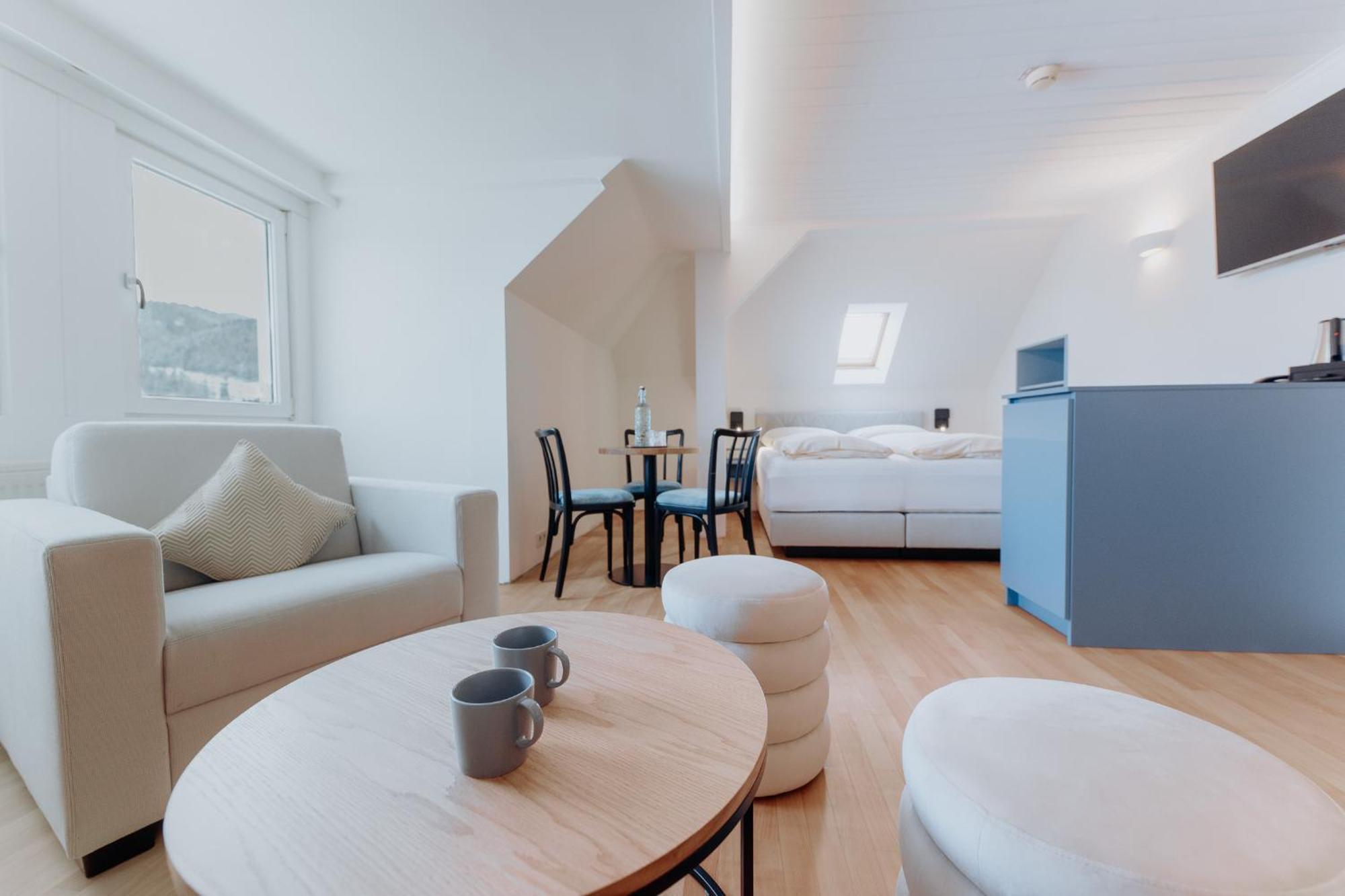Der Loeffler Am Semmering Bed&Breakfast Ruang foto